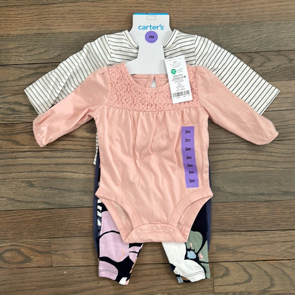 🌟SOLD on Mercari🌟✨NWT✨ 3 Month Girl Outfits - Picture 1 of 5